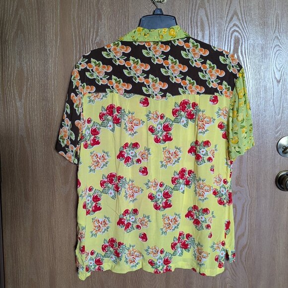 Urban Outfitters Fruit Themed Collared Short Sleeve, M - Picture 2 of 3